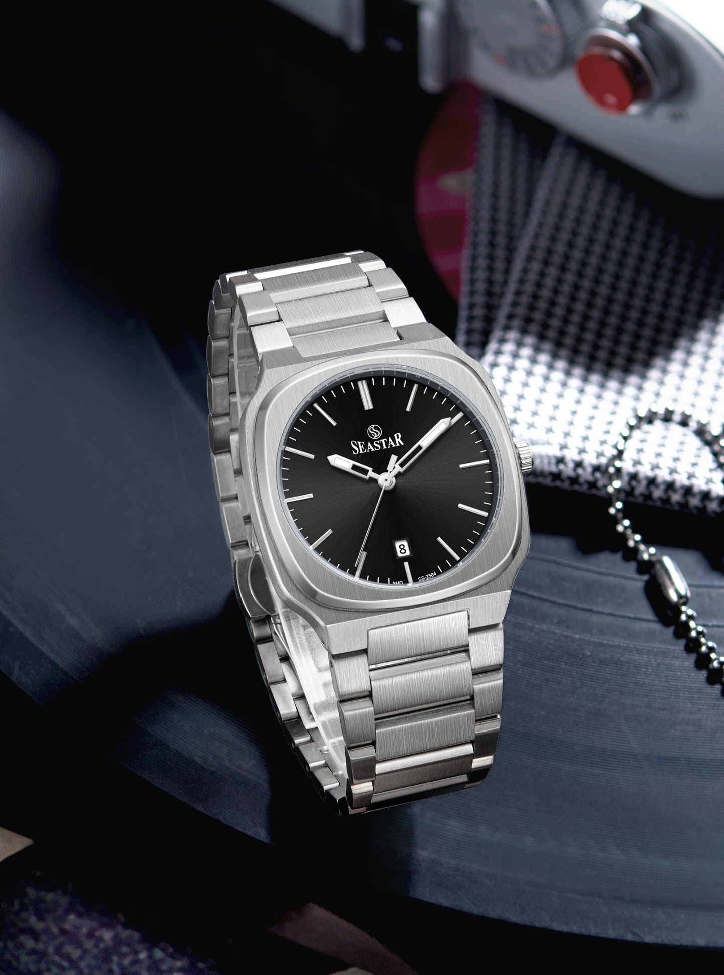 SS-2504M Stainless Steel Edition Chain & Sunray Dial Men's Watch
